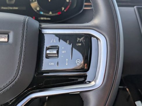 Used 2025 Land Rover Range Rover Sport SE image 20