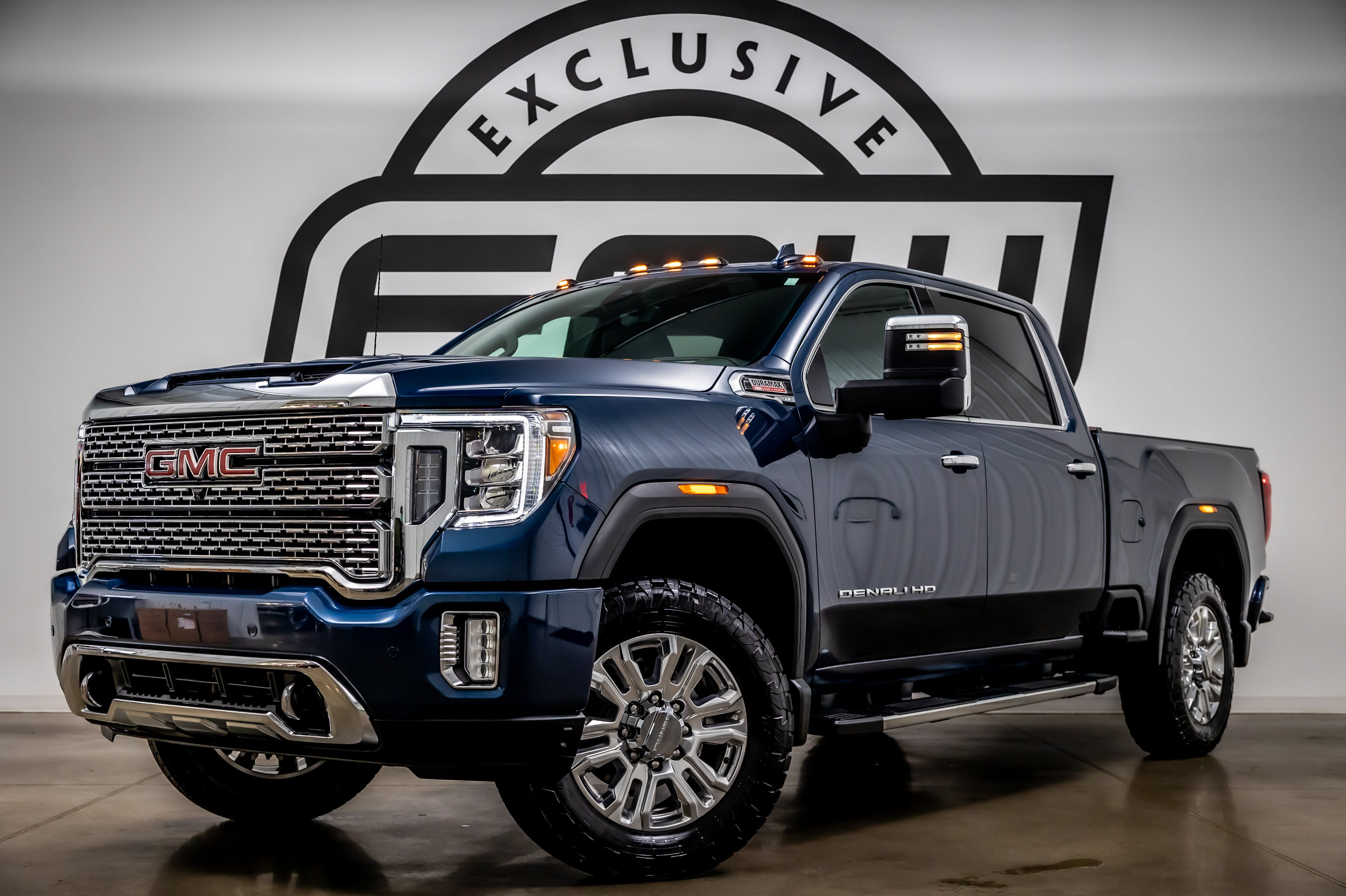 Used 2021 GMC Sierra 2500 Denali w/ Denali Ultimate Package AWD/4WD image 1