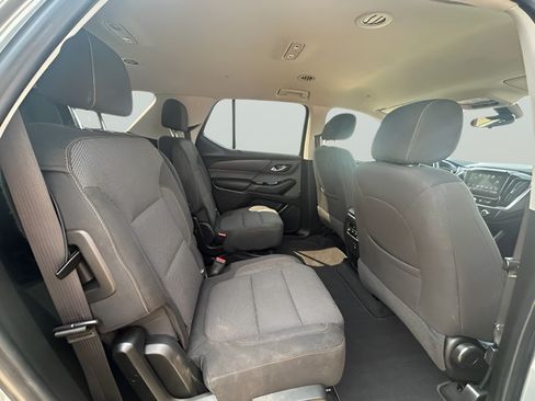 Used 2019 Chevrolet Traverse LT w/ LPO, 'HIT The Road' Package AWD/4WD image 14