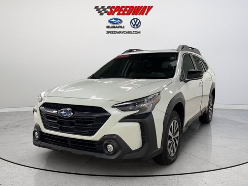 Certified 2025 Subaru Outback Premium AWD/4WD image 12