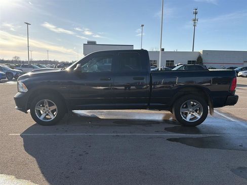 Used 2016 RAM 1500 Express image 12