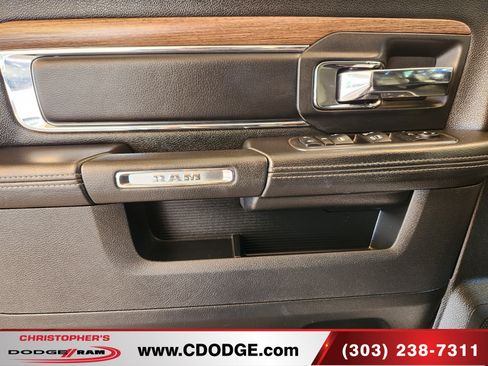 Used 2017 RAM 1500 Laramie w/ Convenience Group AWD/4WD image 14
