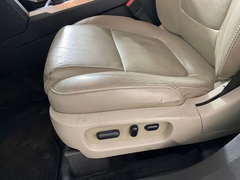 Used 2011 Ford Explorer XLT w/ 202A Rapid Spec Order Code image 12