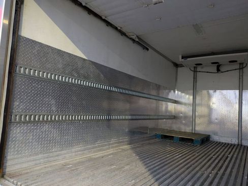 Used 2023 Chevrolet Low Cab Forward 5500XD image 32