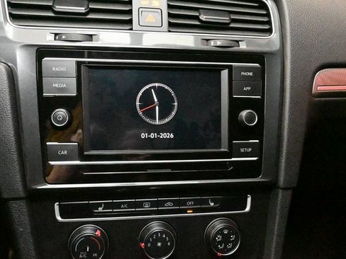 Used 2019 Volkswagen Golf Alltrack S image 15