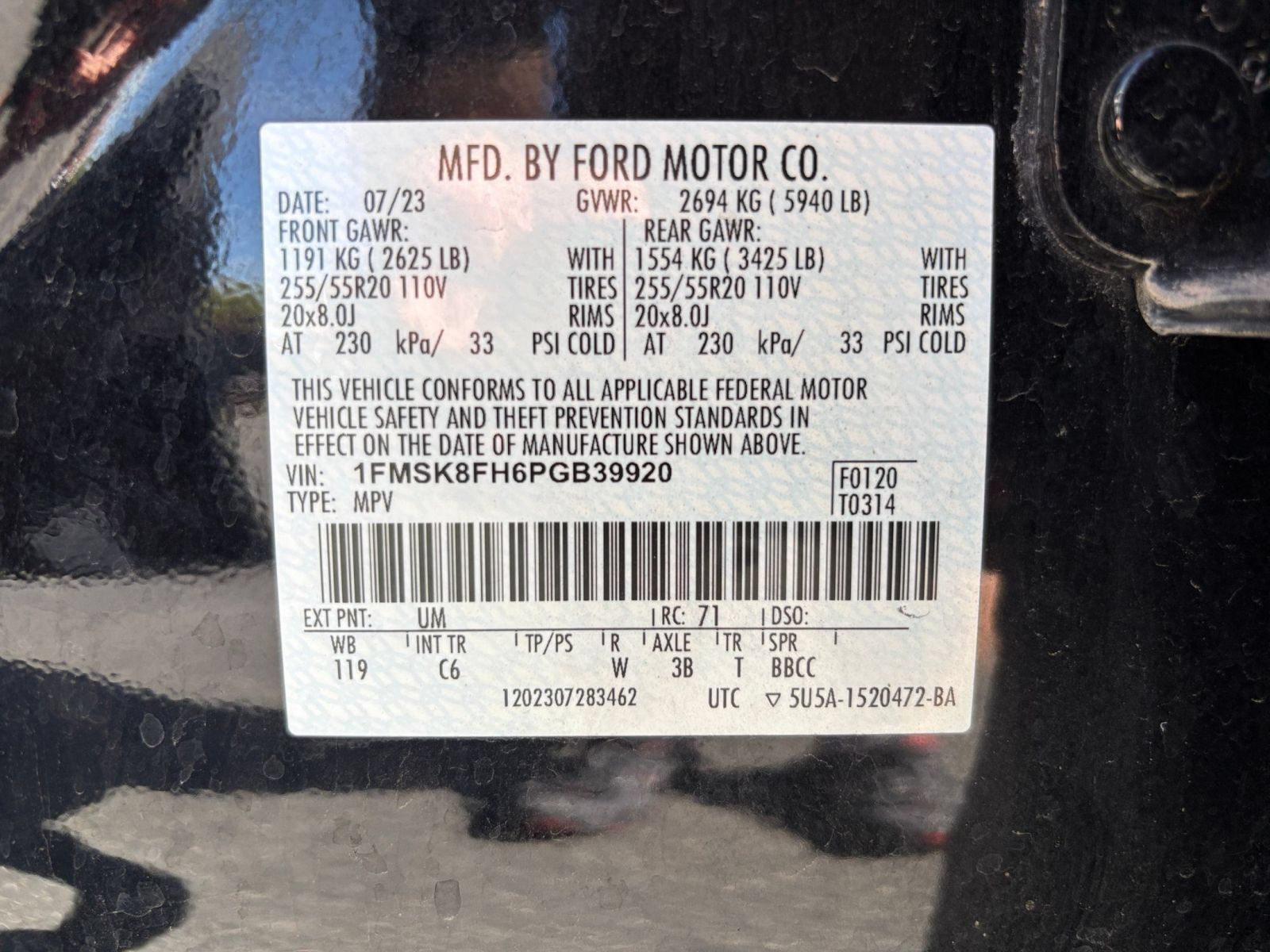 Used 2023 Ford Explorer Limited AWD/4WD image 32