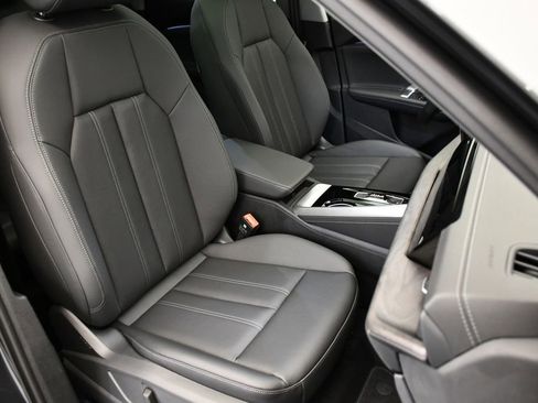 Certified 2025 Audi Q5 Premium w/ Convenience Package AWD/4WD image 47