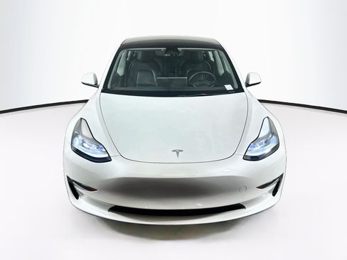 Used 2023 Tesla Model 3 Standard Range RWD image 2