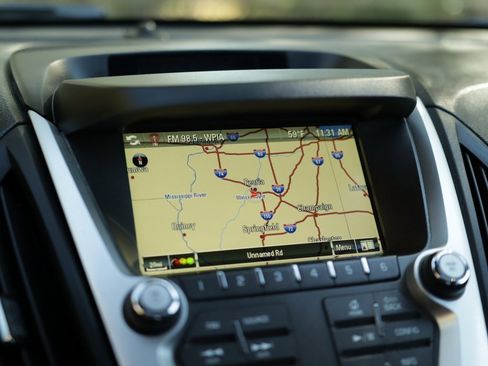 Used 2017 Chevrolet Equinox Premier w/ Enhanced Convenience Package image 15