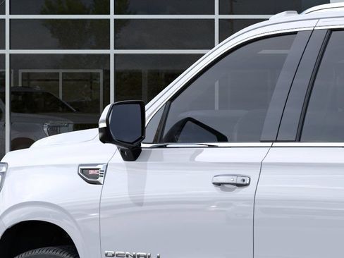 New 2026 GMC Yukon XL Denali w/ Sun & Power Step Package AWD/4WD image 12