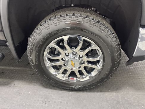 Used 2026 Chevrolet Silverado 3500 LTZ w/ LTZ Premium Package image 27