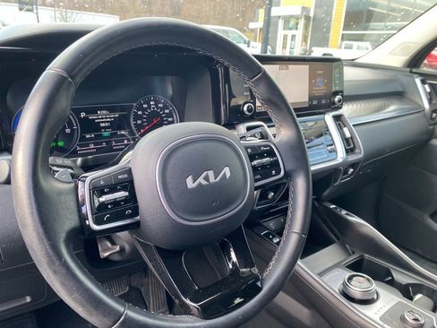 Used 2023 Kia Sorento EX image 8