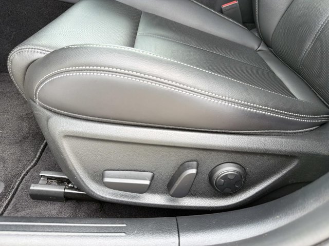 Used 2026 Genesis G70 2.5T RWD image 10