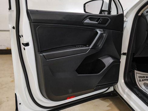 Used 2019 Volkswagen Tiguan SE image 46