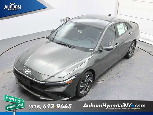New 2025 Hyundai Elantra Sport FWD image 30