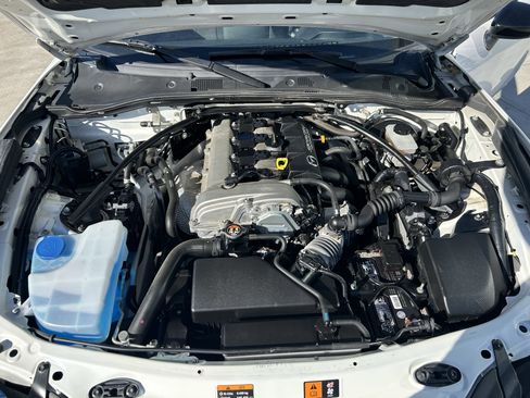 Used 2016 MAZDA MX-5 Miata Club image 24