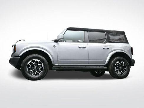 Used 2024 Ford Bronco Outer Banks image 32