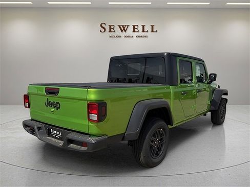 New 2025 Jeep Gladiator Sport image 5