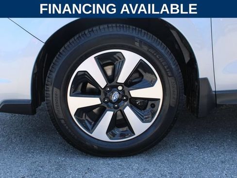Used 2017 Subaru Forester 2.5i Premium AWD/4WD image 32
