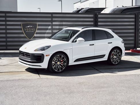 Used 2025 Porsche Macan GTS AWD/4WD image 6