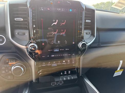 New 2026 RAM 1500 Big Horn AWD/4WD image 11