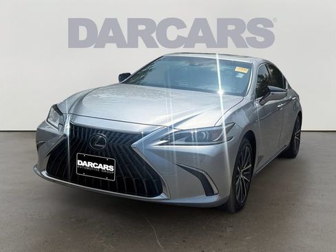 Used 2025 Lexus ES 350 w/ Premium Package FWD image 3