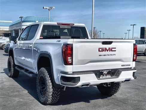 New 2026 GMC Sierra 1500 Elevation image 11