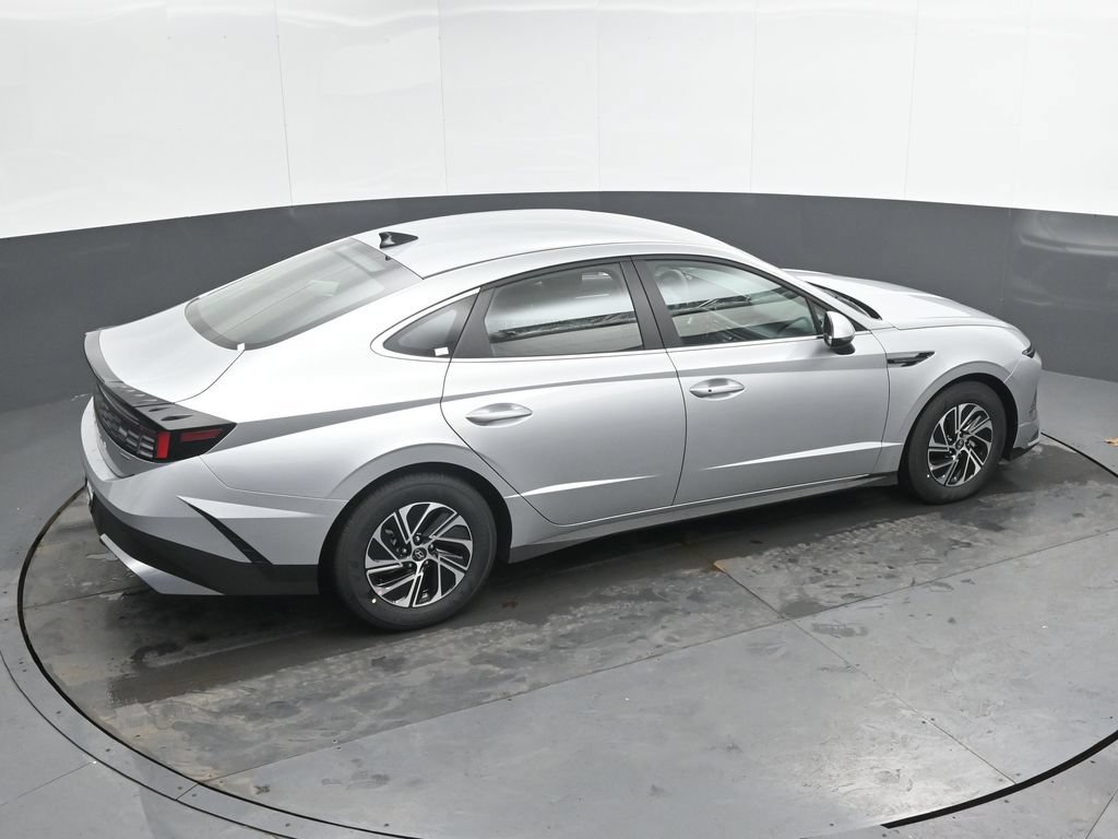 New 2026 Hyundai Sonata Blue FWD image 12