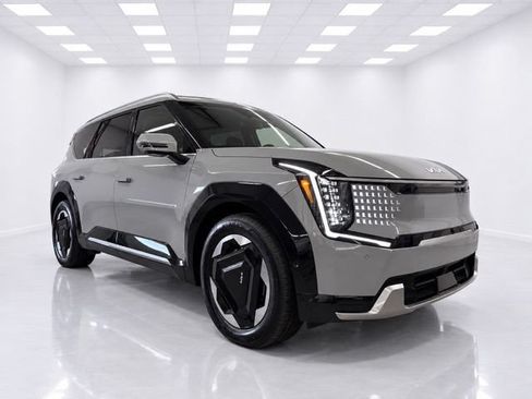 Used 2026 Kia EV9 Land AWD/4WD image 10