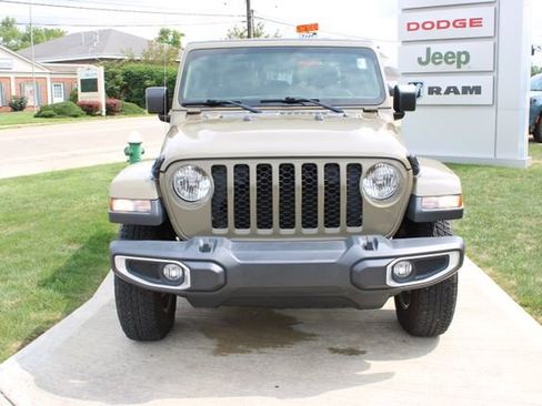 Used 2020 Jeep Gladiator Sport w/ Quick Order Package 24S AWD/4WD image 5