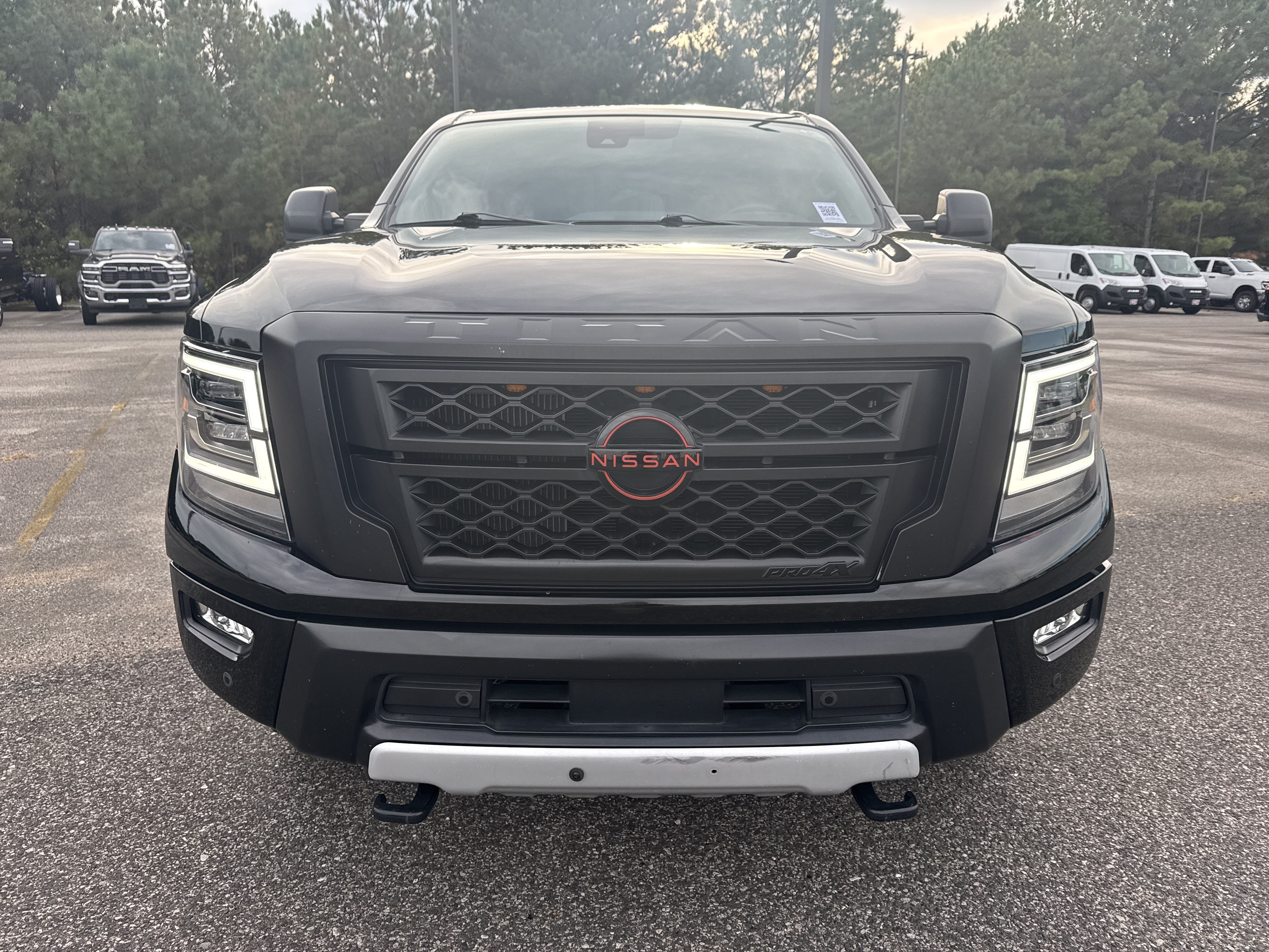 Used 2023 Nissan Titan PRO-4X AWD/4WD image 2