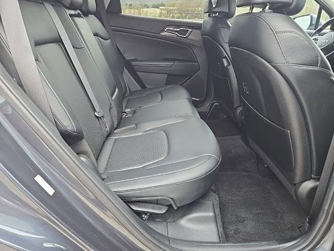 Used 2023 Kia Sportage EX image 19