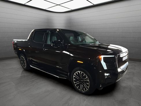 New 2026 GMC Sierra EV Denali AWD/4WD image 4