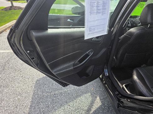 Used 2013 Ford Focus SE FWD image 14