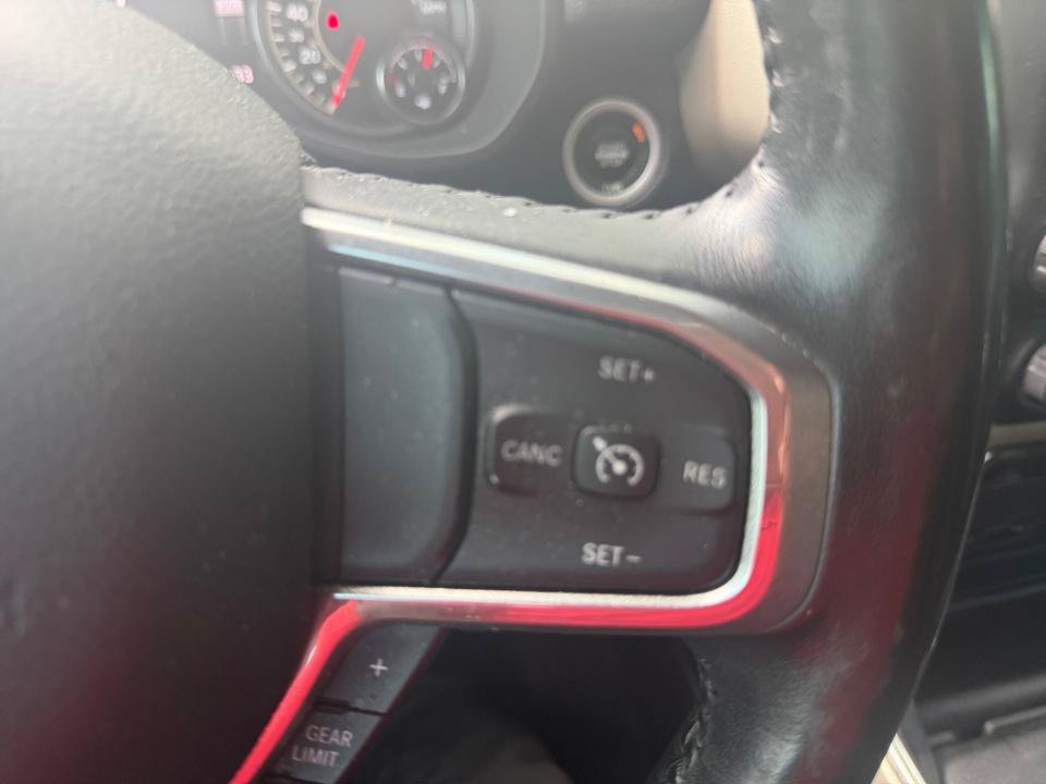 Used 2022 RAM 1500 Laramie AWD/4WD image 23