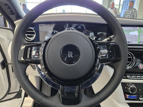 Used 2024 Rolls-Royce Ghost AWD/4WD image 16