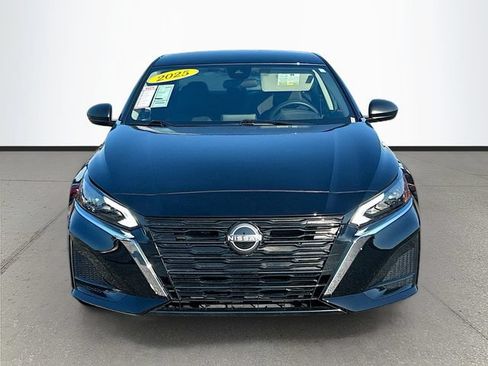 Certified 2025 Nissan Altima 2.5 S FWD image 2