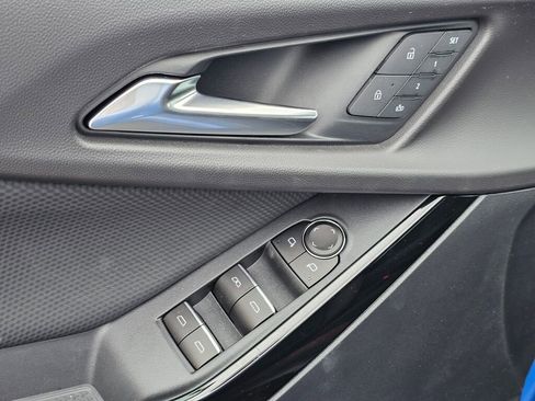 New 2025 Chevrolet Equinox RS w/ Convenience Package III image 30