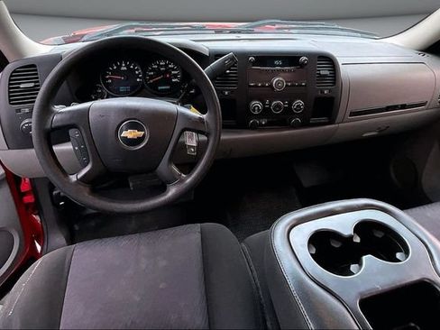 Used 2010 Chevrolet Silverado 1500 W/T w/ LS Package RWD image 8