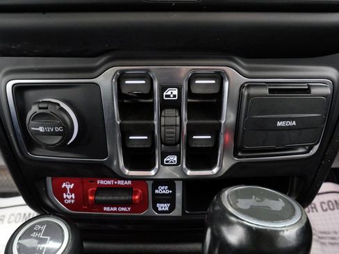 Used 2021 Jeep Wrangler Unlimited Rubicon AWD/4WD image 29