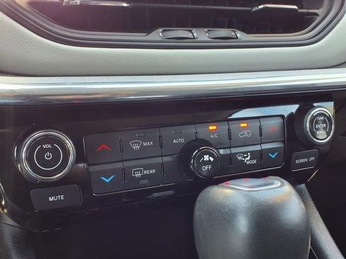 Certified 2022 Jeep Compass Limited AWD/4WD image 8