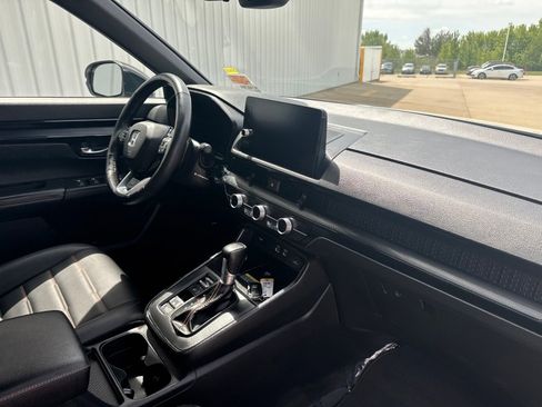 Used 2025 Honda CR-V Sport Touring image 19