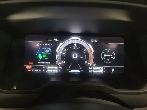 Used 2023 Toyota Tundra Platinum AWD/4WD image 31
