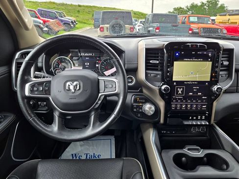 Used 2019 RAM 1500 Laramie AWD/4WD image 17