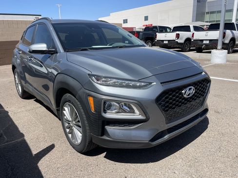 Used 2020 Hyundai Kona SEL FWD image 2
