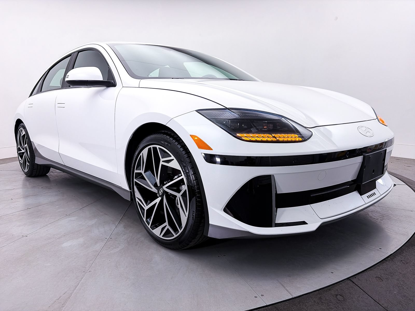 Used 2023 Hyundai Ioniq 6 SEL w/ Cargo Package RWD image 9