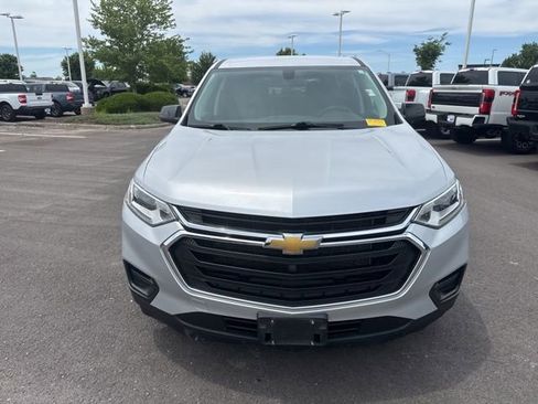 Used 2021 Chevrolet Traverse LS FWD image 2