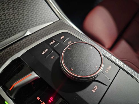 Used 2025 BMW 330i xDrive Sedan w/ M Sport Package AWD/4WD image 25