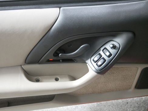 Used 2002 Chevrolet Camaro Z28 w/ Sport Appearance Pkg image 19