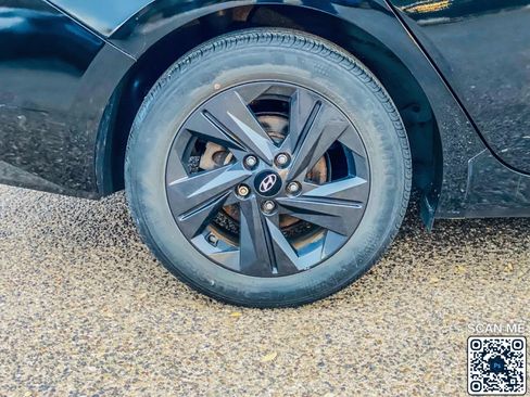 Used 2021 Hyundai Elantra SEL w/ Convenience Package image 11